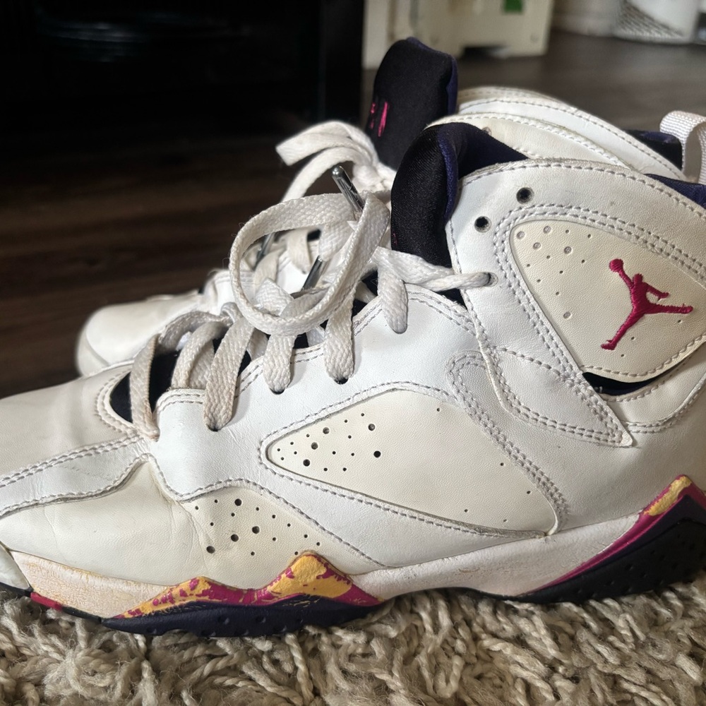 Jordan Retro 7 FIRE BERRY- Kids White and Pink Sneakers used